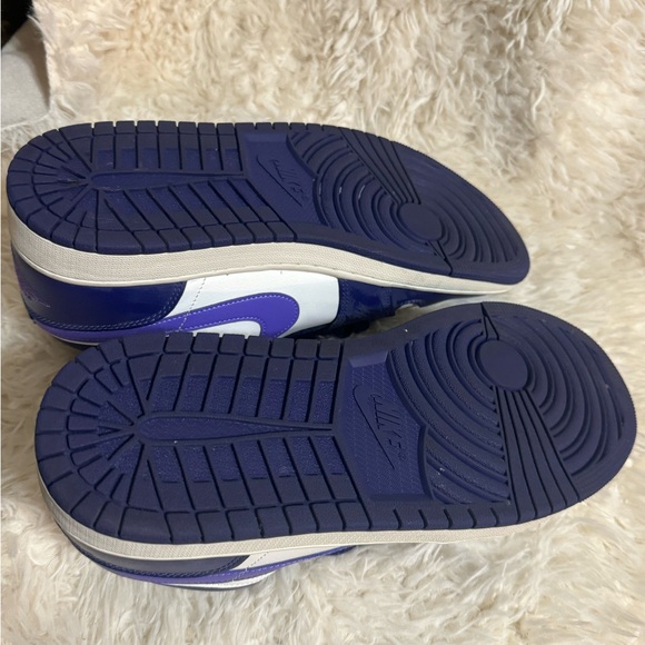 Nike Air Jordan 1 Low Sky J Purple - Picture 3 of 6
